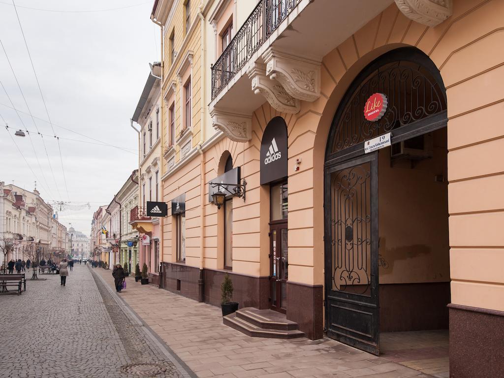 Like Hostel Tjernivtsi Exteriör bild