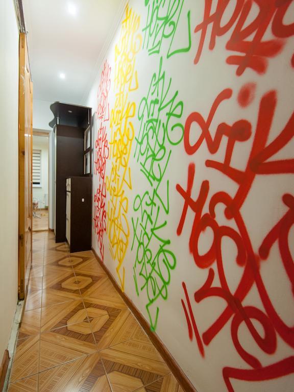 Like Hostel Tjernivtsi Exteriör bild