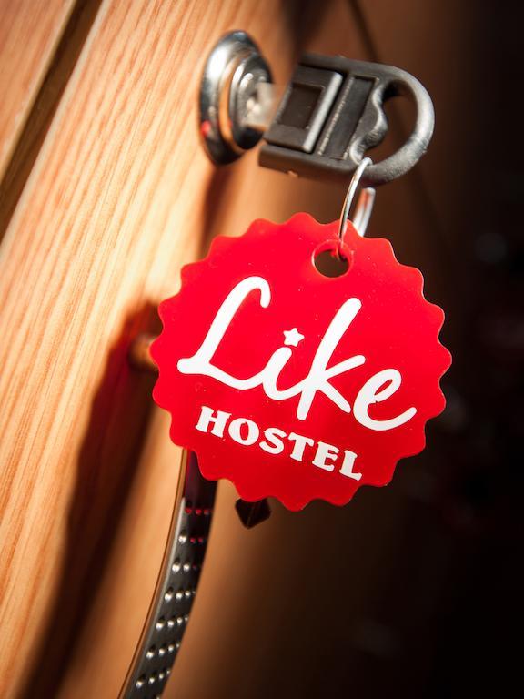 Like Hostel Tjernivtsi Exteriör bild