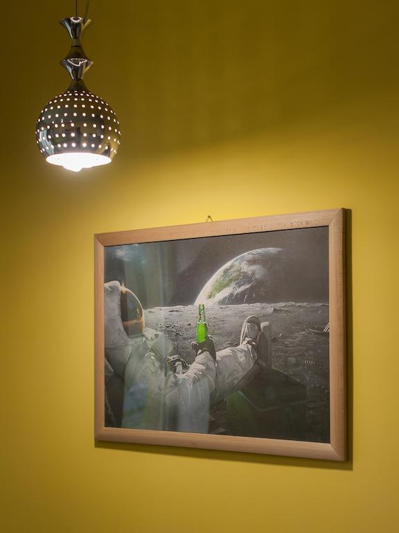 Like Hostel Tjernivtsi Exteriör bild